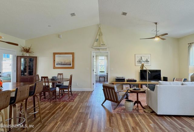 711 N PARK Street, Crescent City, FL 32112