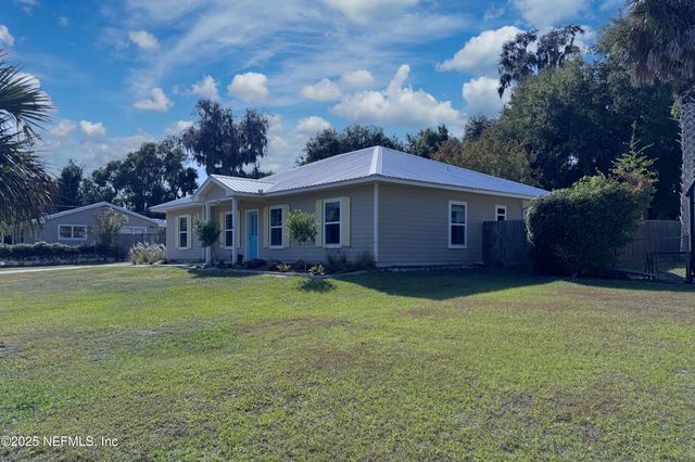711 N PARK Street, Crescent City, FL 32112