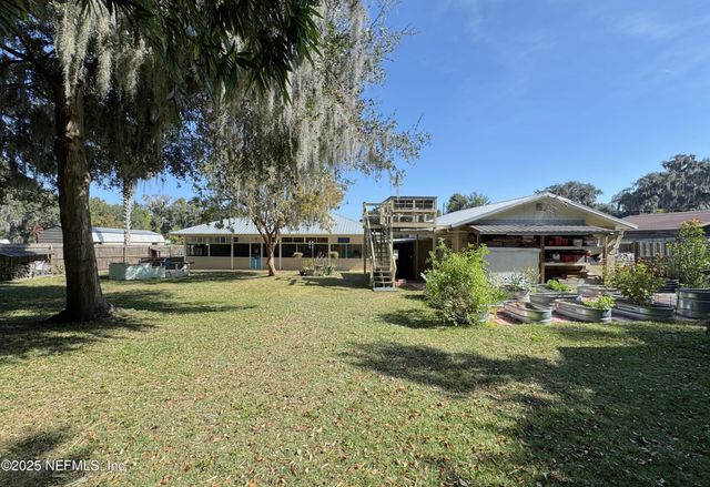 711 N PARK Street, Crescent City, FL 32112