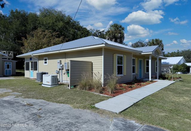 711 N PARK Street, Crescent City, FL 32112