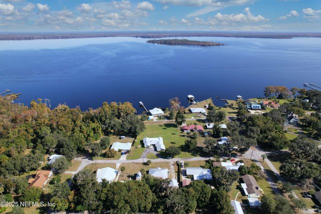 711 N PARK Street, Crescent City, FL 32112