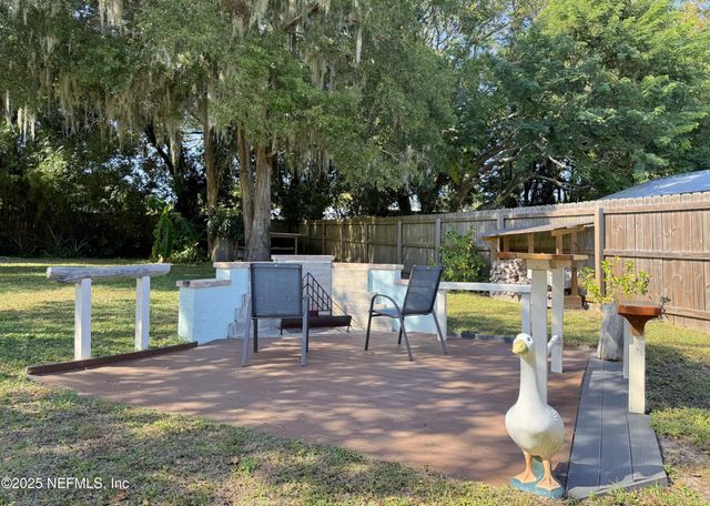 711 N PARK Street, Crescent City, FL 32112