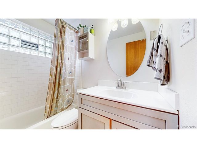 4975 Fenton St, Denver, CO 80212