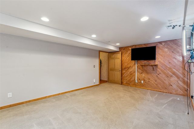 2801 SE Ridge Crest Street, Grimes, IA 50111