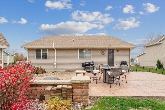 2801 SE Ridge Crest Street, Grimes, IA 50111