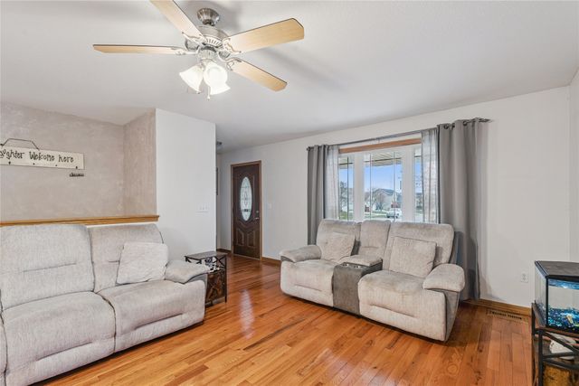 2801 SE Ridge Crest Street, Grimes, IA 50111