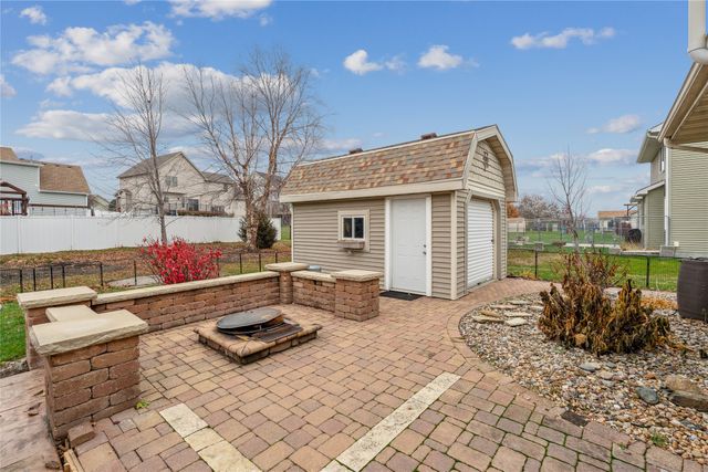 2801 SE Ridge Crest Street, Grimes, IA 50111