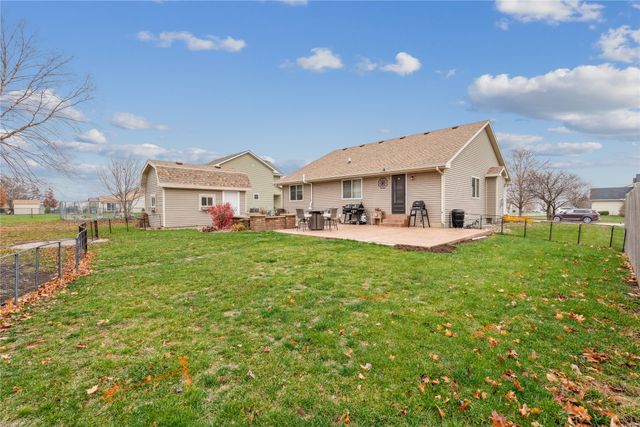 2801 SE Ridge Crest Street, Grimes, IA 50111