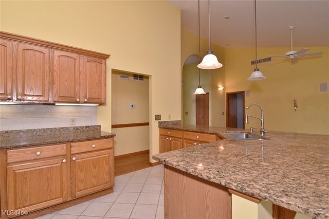 138 Bay Hill Drive, Wadsworth, OH 44281