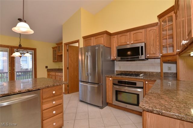 138 Bay Hill Drive, Wadsworth, OH 44281