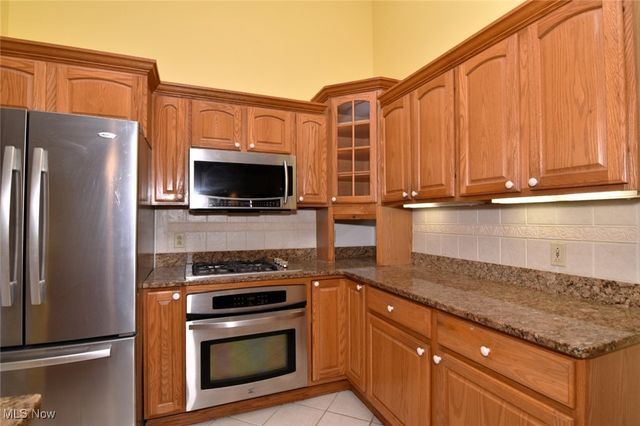 138 Bay Hill Drive, Wadsworth, OH 44281