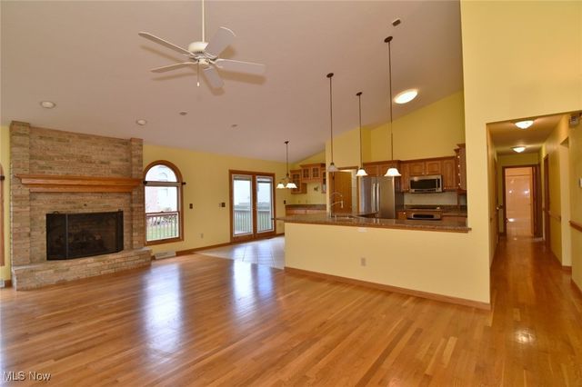 138 Bay Hill Drive, Wadsworth, OH 44281