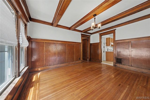 35 Elmview Place, Buffalo, NY 14207