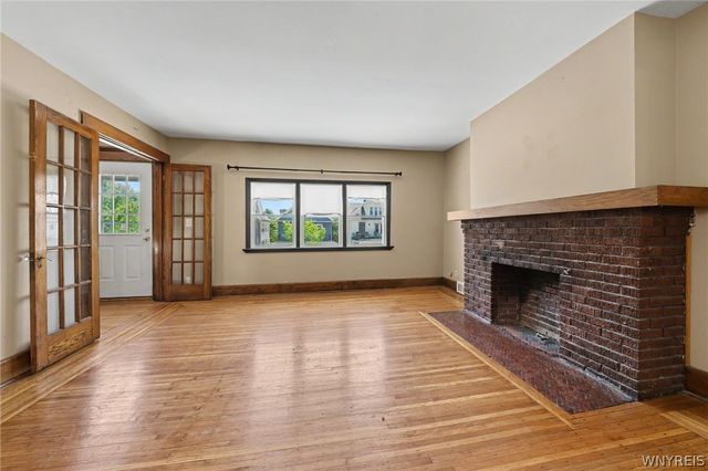 35 Elmview Place, Buffalo, NY 14207