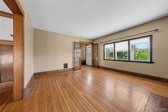35 Elmview Place, Buffalo, NY 14207