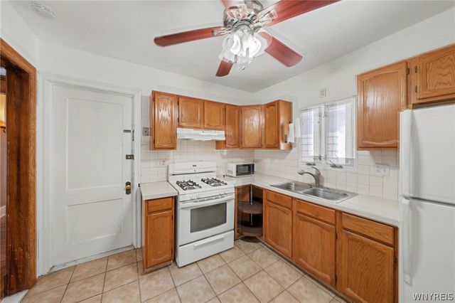 35 Elmview Place, Buffalo, NY 14207