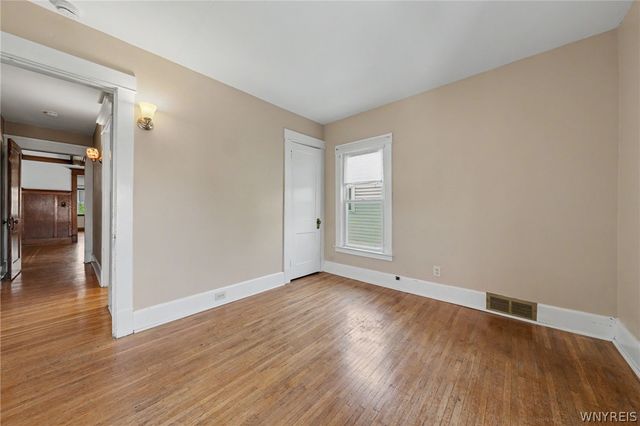 35 Elmview Place, Buffalo, NY 14207