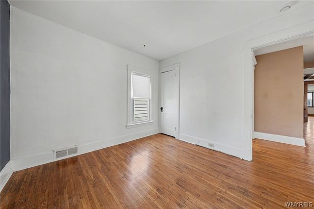 35 Elmview Place, Buffalo, NY 14207