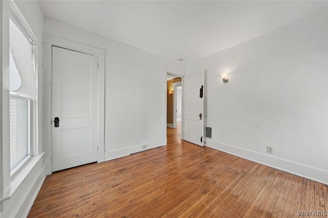 35 Elmview Place, Buffalo, NY 14207