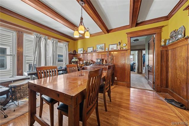 35 Elmview Place, Buffalo, NY 14207