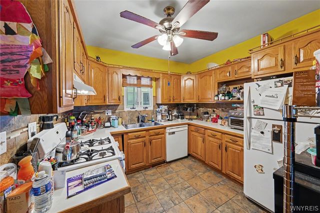 35 Elmview Place, Buffalo, NY 14207