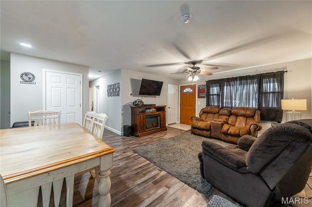 1015 Sunnyside Street, Festus, MO 63028