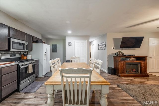 1015 Sunnyside Street, Festus, MO 63028