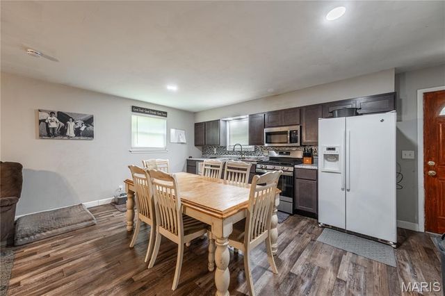 1015 Sunnyside Street, Festus, MO 63028