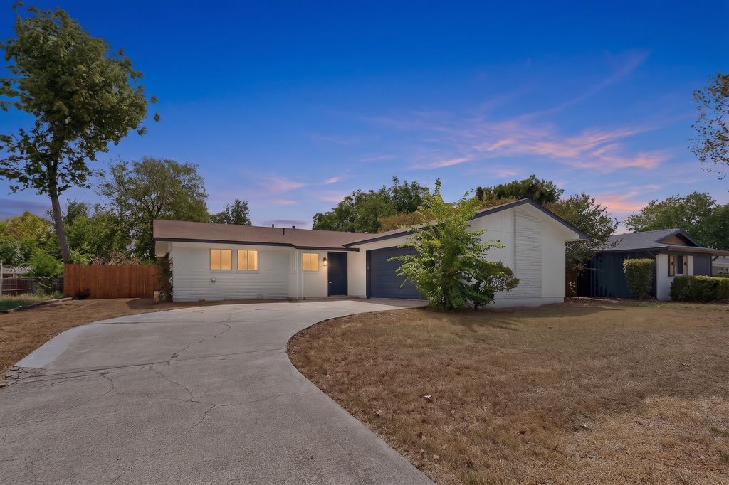 4649 South Drive W, Fort Worth, TX 76132 — photo 2