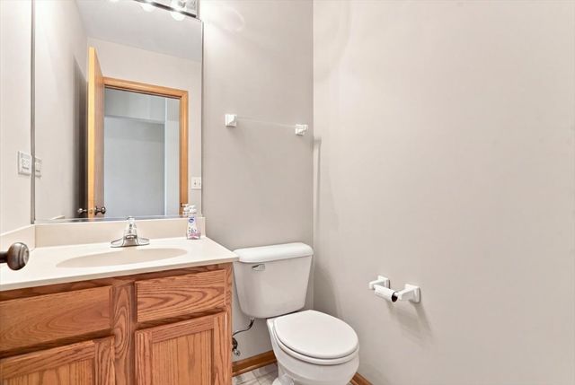 570 W Kristina Lane, Round Lake, IL 60073
