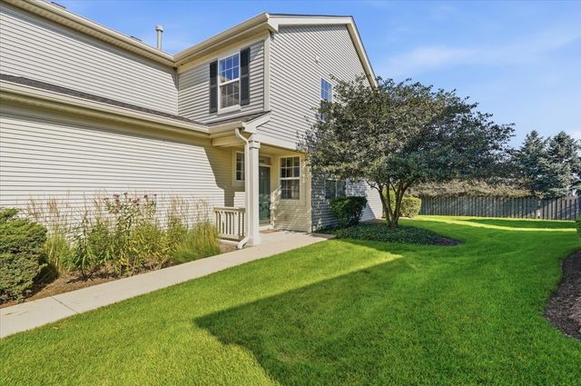 570 W Kristina Lane, Round Lake, IL 60073