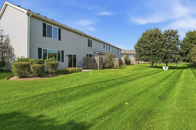 570 W Kristina Lane, Round Lake, IL 60073