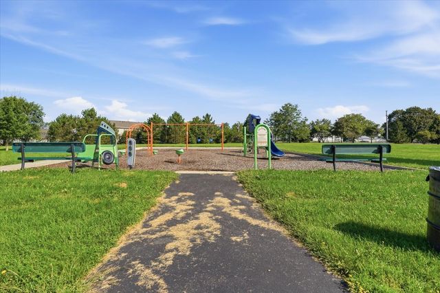 570 W Kristina Lane, Round Lake, IL 60073