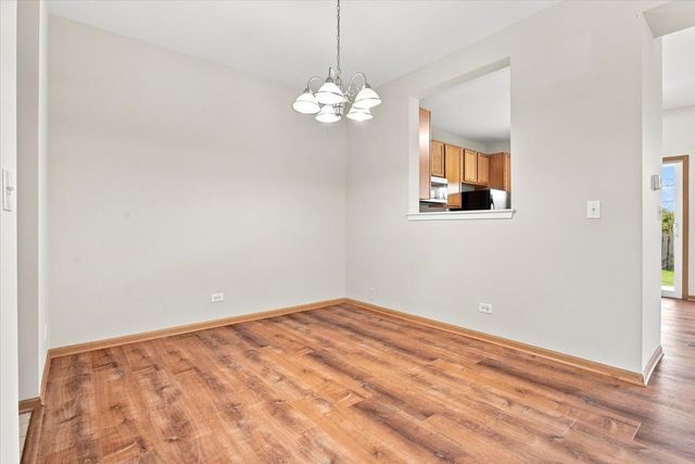 570 W Kristina Lane, Round Lake, IL 60073