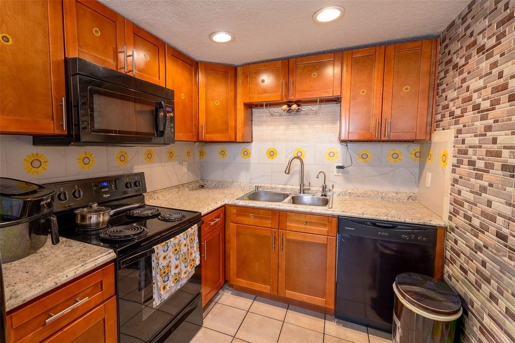 Image 12 of property listing at 3714 N 55TH STREET, Tampa, FL 33619