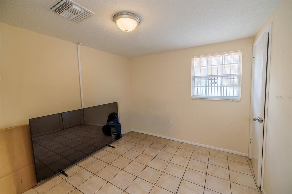 Image 13 of property listing at 3714 N 55TH STREET, Tampa, FL 33619