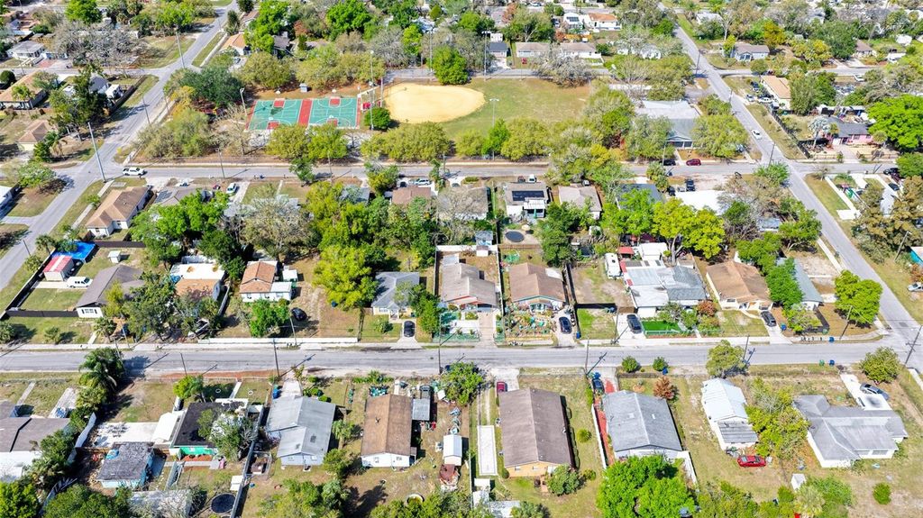 Image 26 of property listing at 3714 N 55TH STREET, Tampa, FL 33619