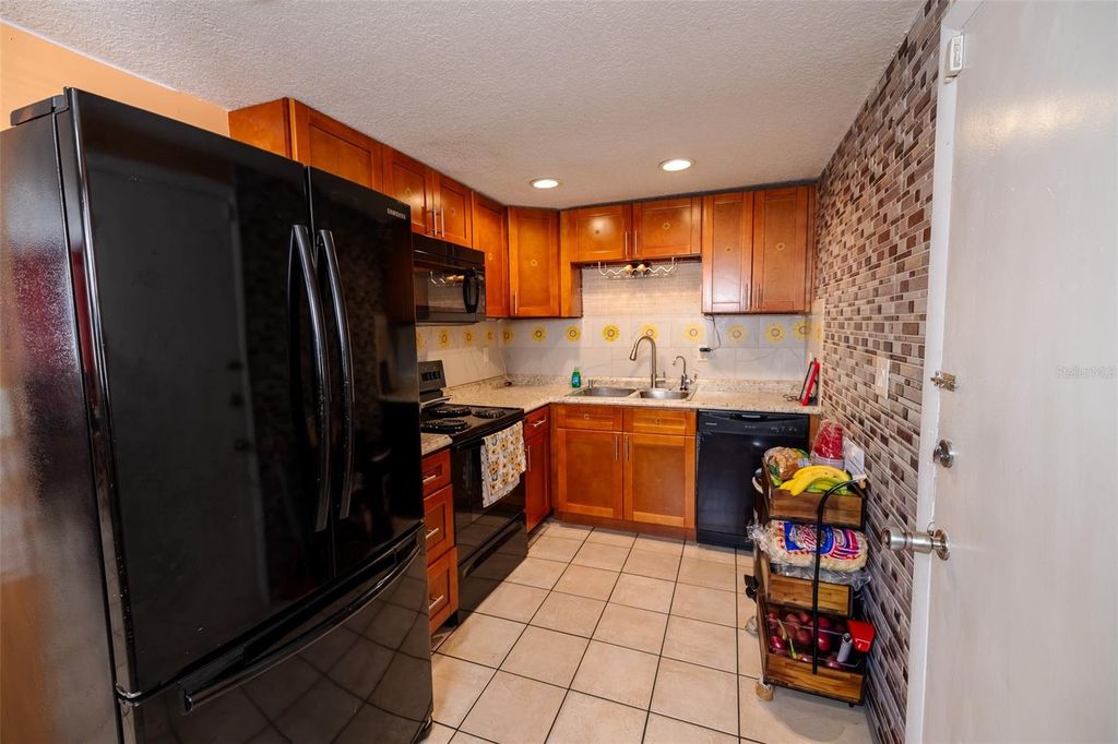 Image 5 of property listing at 3714 N 55TH STREET, Tampa, FL 33619
