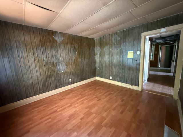 8324 S Kingston Avenue, Chicago, IL 60617