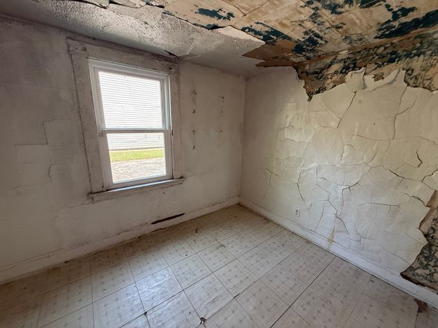 8324 S Kingston Avenue, Chicago, IL 60617