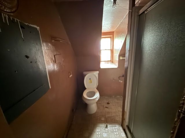 8324 S Kingston Avenue, Chicago, IL 60617