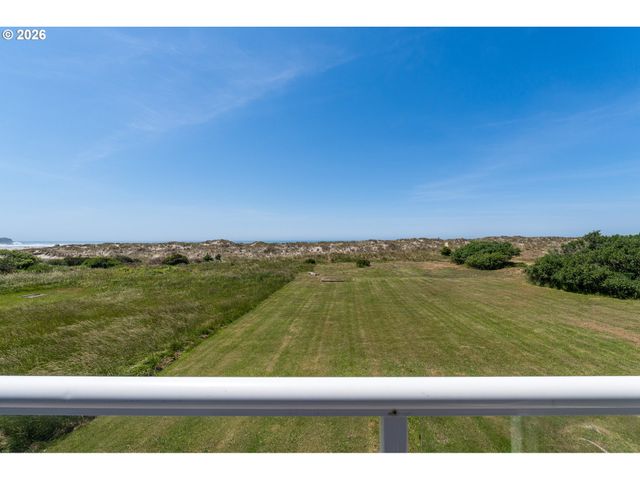 3356 Beach Loop Drive, Bandon, OR 97411