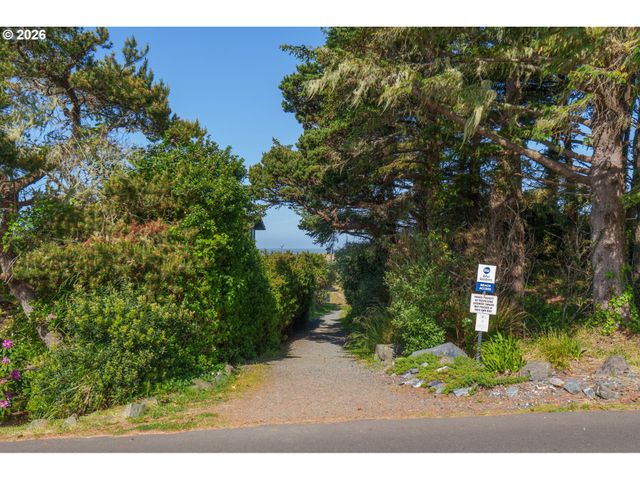 3356 Beach Loop Drive, Bandon, OR 97411