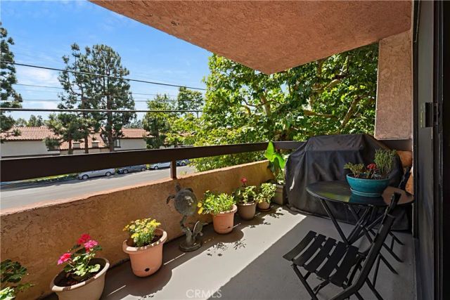 5001 E Atherton 204, Long Beach, CA 90815