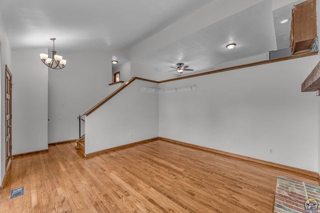 3537 SW Woodvalley PL, Topeka, KS 66614