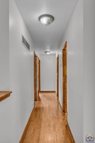 3537 SW Woodvalley PL, Topeka, KS 66614