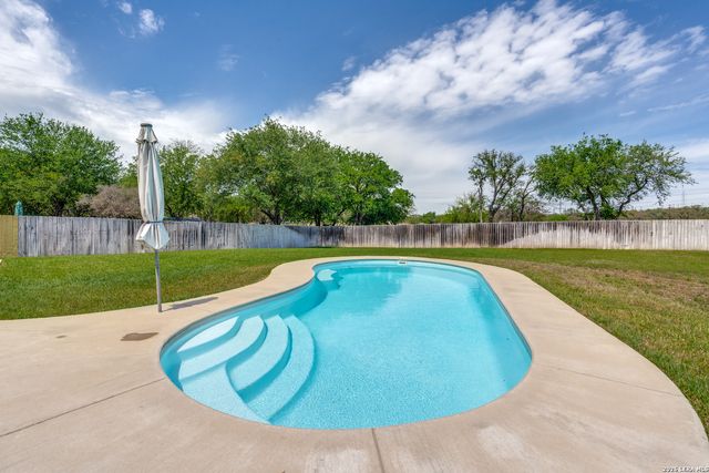 469 Silver Buckle, Schertz, TX 78154