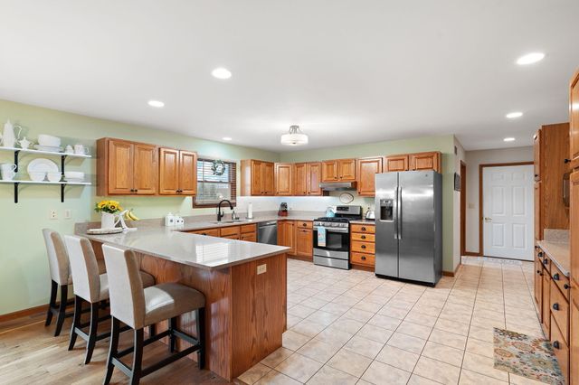 167 Wood Duck Drive, Valparaiso, IN 46385