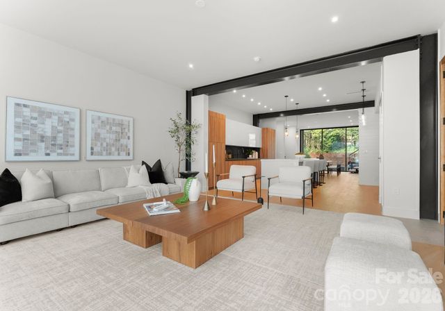 3614 Barclay Downs Drive 102, Charlotte, NC 28209
