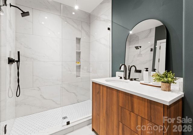 3614 Barclay Downs Drive 102, Charlotte, NC 28209